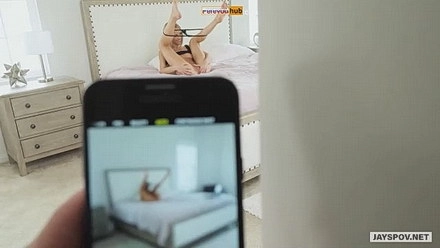 Моя сестра шлюха!