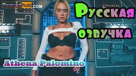 После угона звездолета сексапильная блондинка соблазнила кудрявого парня